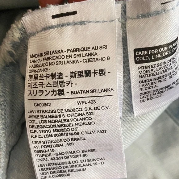 Levi's Women's Sky Blue Denim Jacket size S - Picture 12 of 12